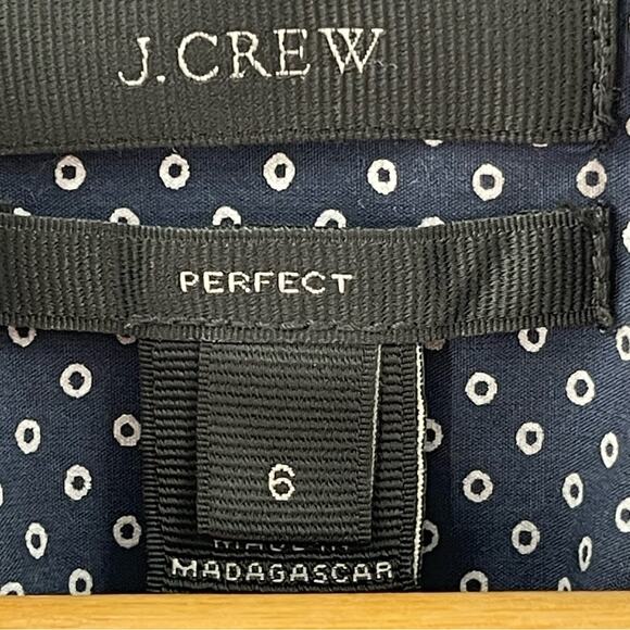 J. Crew Perfect Fit 100% Cotton Navy Blue Button Front Rounded Collar Shirt 6 - Picture 6 of 8
